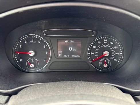 Used 2019 Kia Sorento AWD V6 image 13