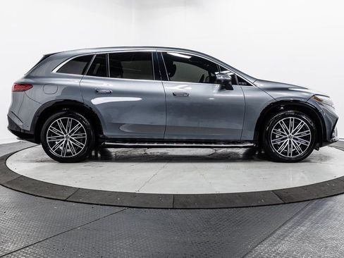 Used 2023 Mercedes-Benz EQS 580 4MATIC SUV image 38