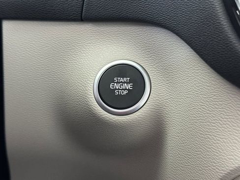 New 2026 Volvo XC40 B5 Plus w/ Protection Package Premier AWD/4WD image 22