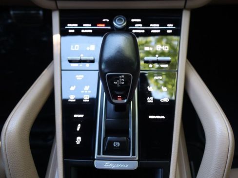 Used 2019 Porsche Cayenne S AWD/4WD image 38