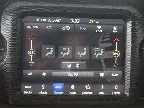 Used 2018 Jeep Wrangler Unlimited Sahara AWD/4WD image 40