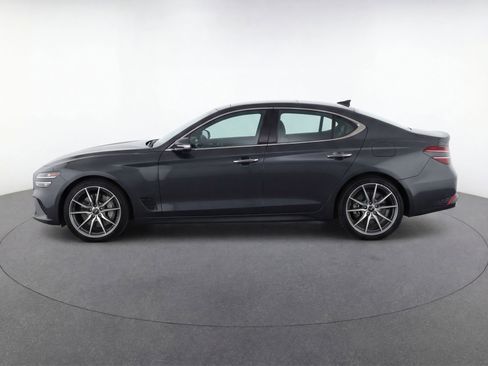 Used 2025 Genesis G70 2.5T image 5