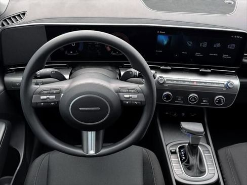 New 2026 Hyundai Kona SE image 17