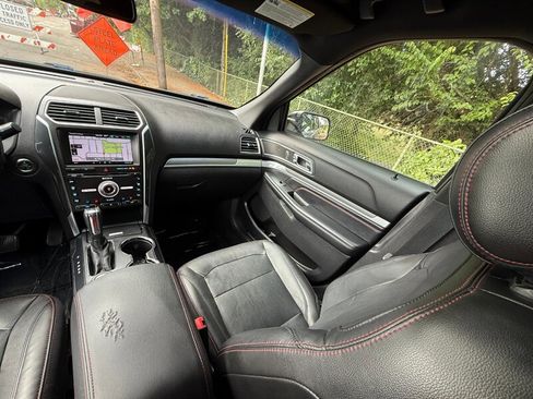 Used 2016 Ford Explorer Sport w/ Equipment Group 401A image 18