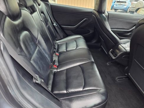 Used 2018 Tesla Model 3 Mid Range image 20