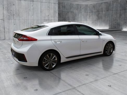 Used 2017 Hyundai Ioniq Limited w/ Ultimate Package 03 FWD image 5