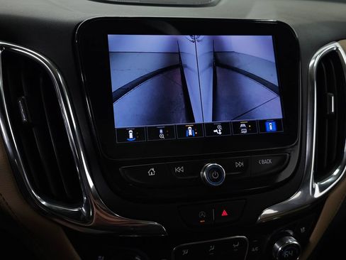 Used 2022 Chevrolet Equinox Premier AWD/4WD image 30