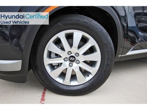 Certified 2025 Hyundai Palisade SEL FWD image 33