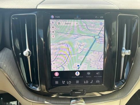 Certified 2023 Volvo XC60 B5 Plus w/ Climate Package AWD/4WD image 24