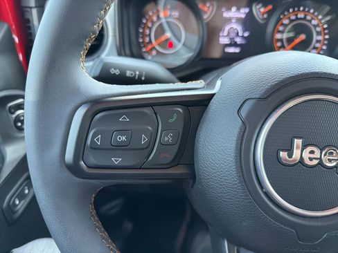 Used 2024 Jeep Wrangler Willys image 6