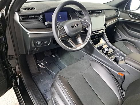 New 2026 Jeep Grand Cherokee L 2WD image 10