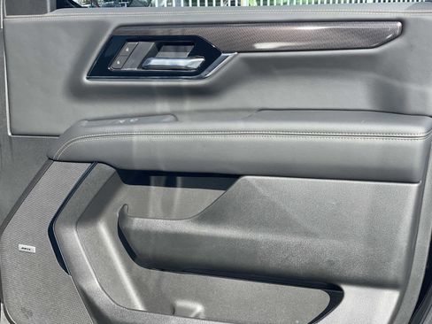 Used 2026 GMC Yukon XL Elevation image 27