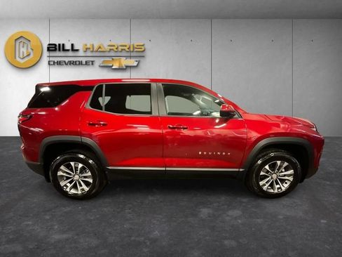 Used 2026 Chevrolet Equinox LT AWD/4WD image 10