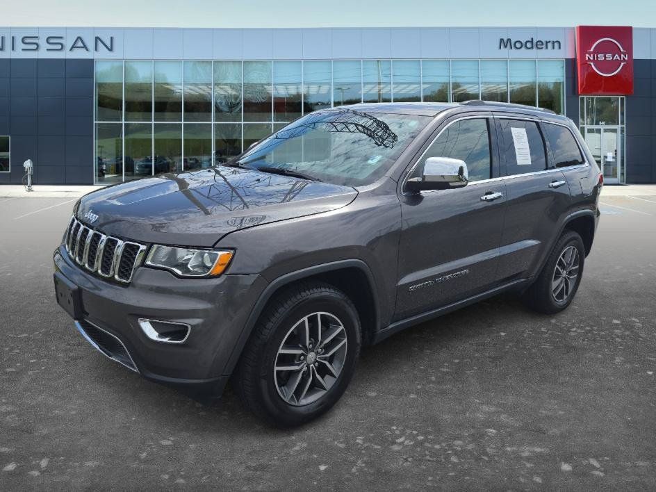 Used 2017 Jeep Grand Cherokee Limited AWD/4WD image 3