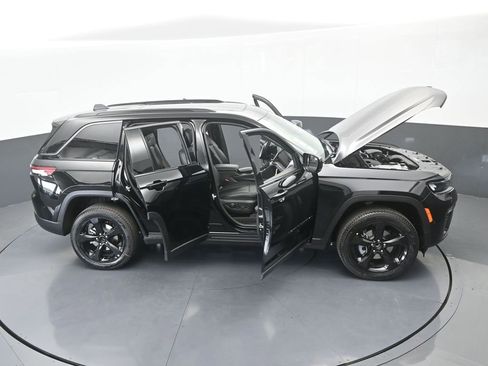 New 2026 Jeep Grand Cherokee Limited w/ Limited Altitude Package RWD image 65