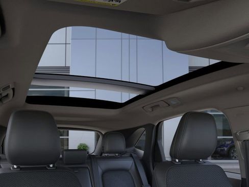 New 2025 Ford Escape SE w/ Class II Trailer Tow Package FWD image 22