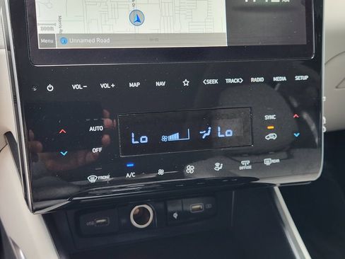 Used 2022 Hyundai Tucson Limited FWD image 18