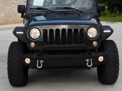 Used 2017 Jeep Wrangler Sport S AWD/4WD image 42