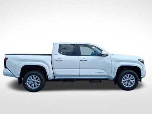 New 2026 Toyota Tacoma SR5 AWD/4WD image 3