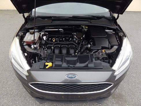 Used 2015 Ford Focus SE image 24