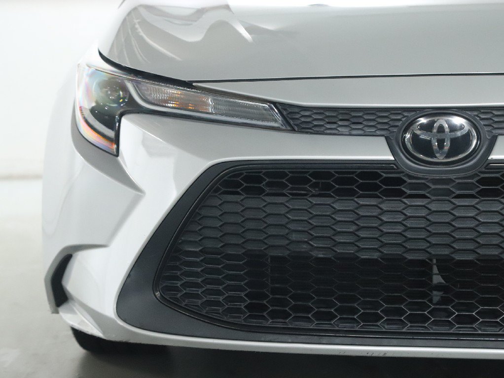 Used 2021 Toyota Corolla LE w/ Carpet Mat Package (TMS) FWD image 6