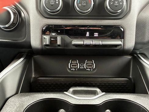 Used 2022 RAM 1500 Big Horn AWD/4WD image 20