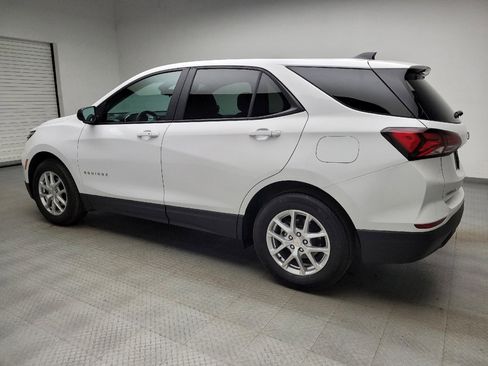 Used 2024 Chevrolet Equinox LS w/ LS Convenience Package FWD image 3