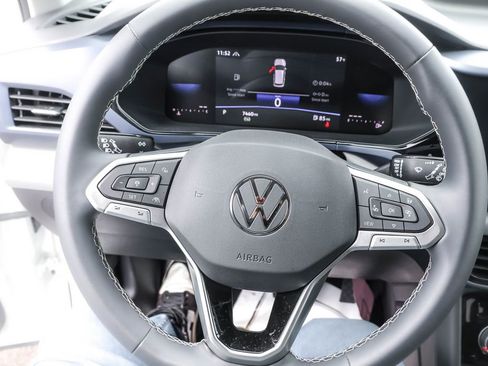 Certified 2023 Volkswagen Taos SE AWD/4WD image 17