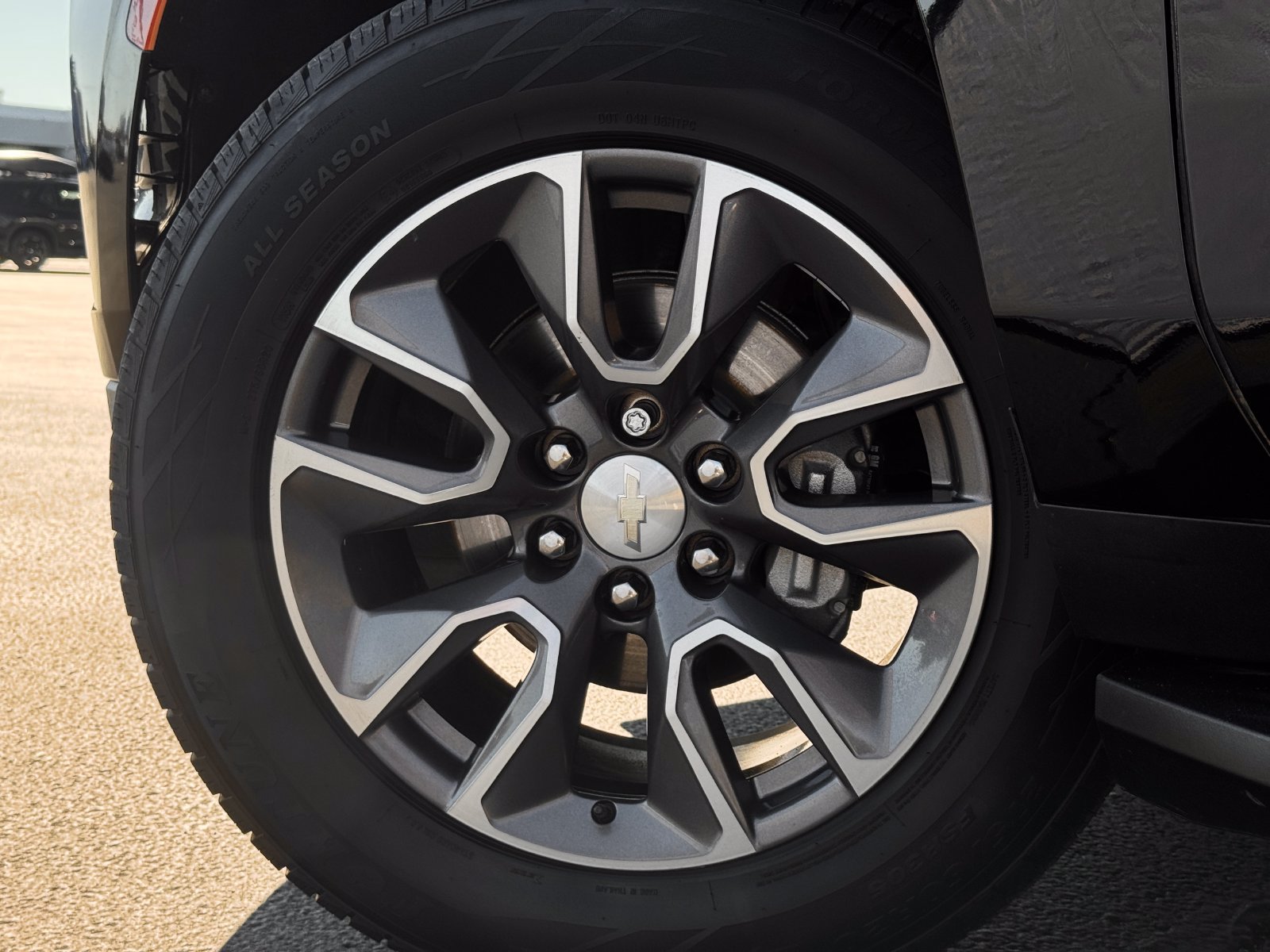 Used 2022 Chevrolet Suburban LT w/ LT Signature Plus Package AWD/4WD image 33