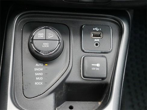 Used 2019 Jeep Compass Trailhawk w/ Leather Interior Group image 32