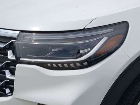 New 2025 Ford Explorer Platinum image 66