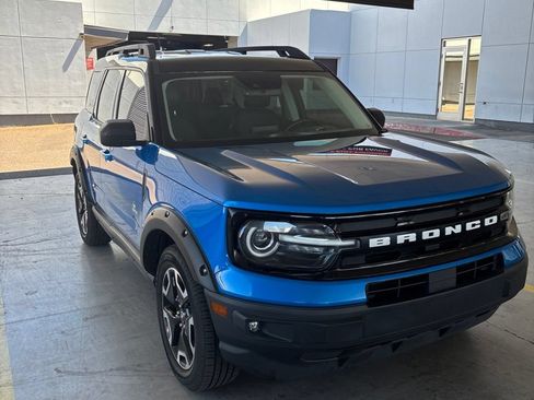 Used 2022 Ford Bronco Sport Outer Banks w/ Tech Package AWD/4WD image 2