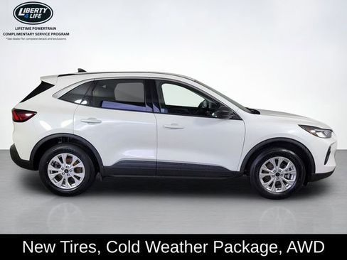Used 2023 Ford Escape Active AWD/4WD image 2