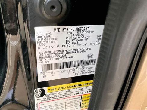 Used 2014 Ford Expedition XLT w/ Equipment Group 202A RWD image 34