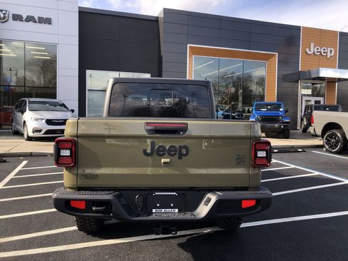 New 2026 Jeep Gladiator Willys image 18