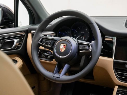 New 2026 Porsche Macan image 12