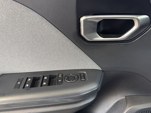 Certified 2025 Kia K4 EX FWD image 8