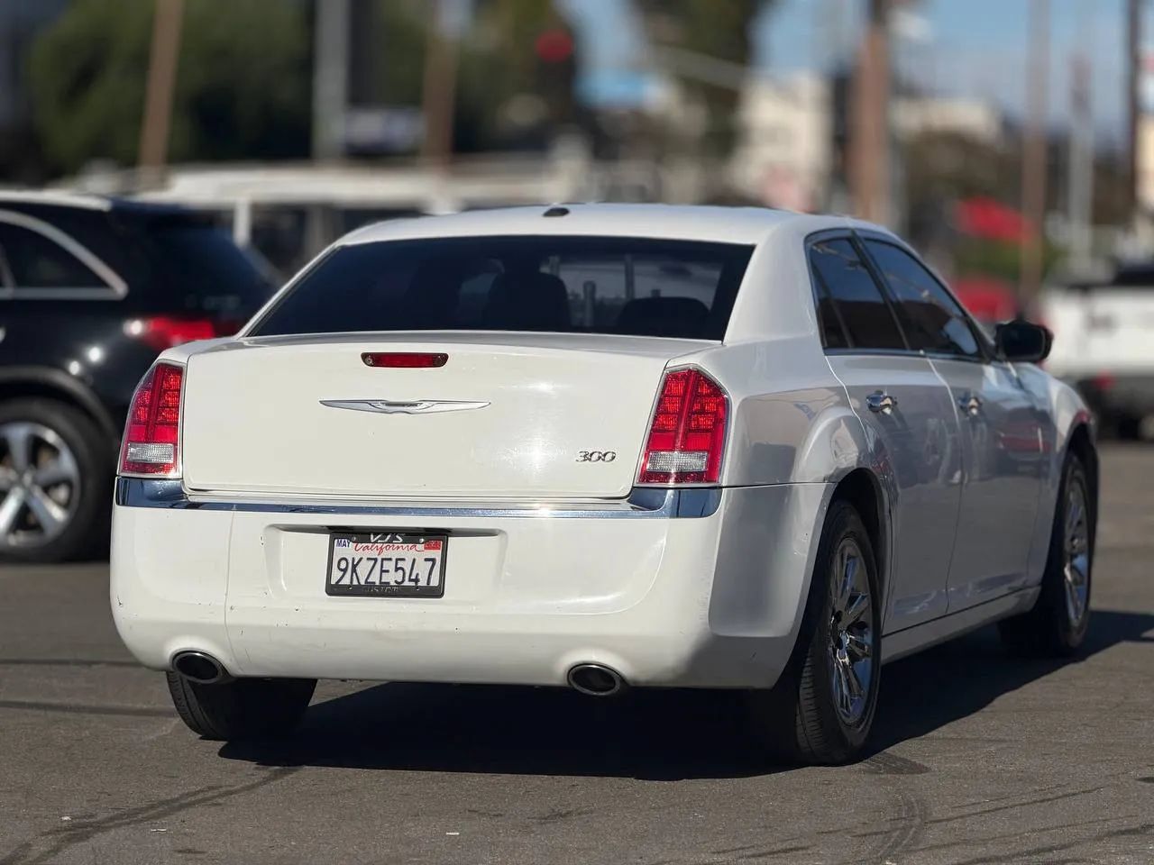 Used 2012 Chrysler 300 Limited RWD image 15