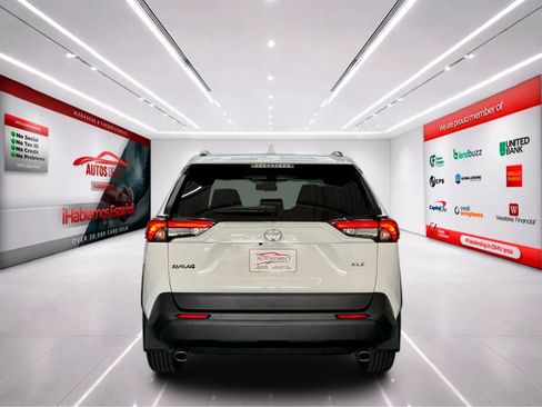 Used 2024 Toyota RAV4 XLE FWD image 7