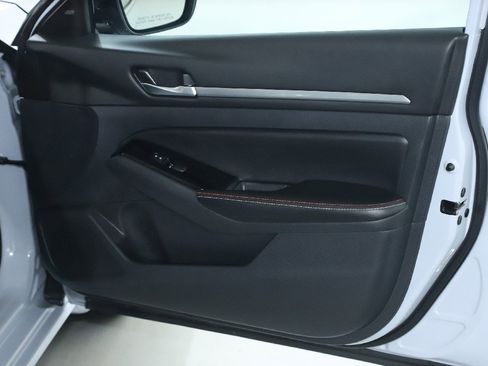 Certified 2024 Nissan Altima 2.5 SR w/ SR Premium Package image 34