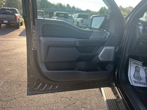 Certified 2022 Ford F150 Platinum w/ Equipment Group 701A High image 18