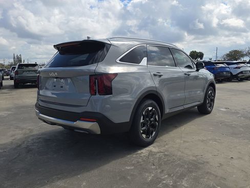 New 2026 Kia Sorento S FWD image 8