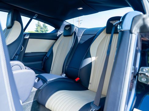 Used 2016 Bentley Continental GT image 39