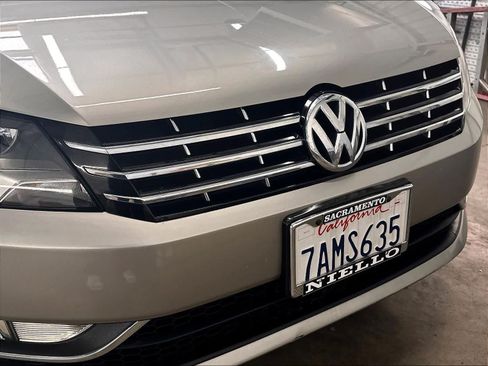 Used 2013 Volkswagen Passat 3.6 SEL Premium FWD image 35