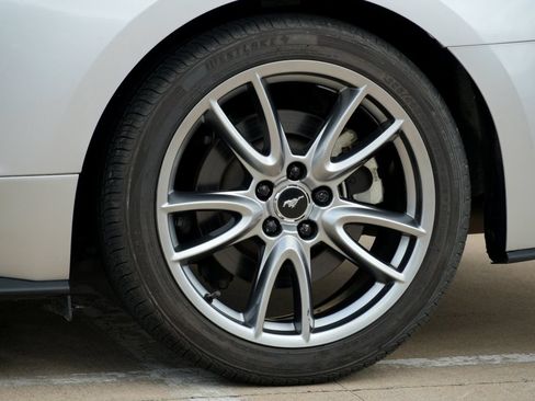 Used 2018 Ford Mustang GT Premium w/ Equipment Group 401A RWD image 26