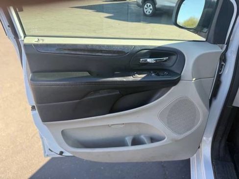 Used 2015 Dodge Grand Caravan SE w/ Quick Order Package 29E SE image 9