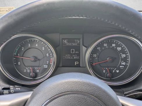 Used 2011 Jeep Grand Cherokee Laredo AWD/4WD image 11