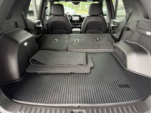 Used 2025 Chevrolet Equinox RS w/ Safety and Technology Package FWD image 47