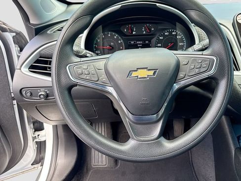 Used 2024 Chevrolet Malibu LT FWD image 11