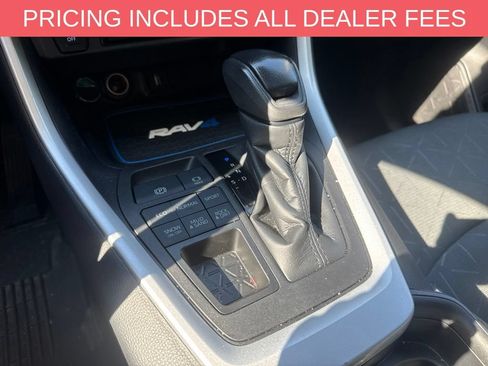 Used 2021 Toyota RAV4 XLE w/ Convenience Package AWD/4WD image 7